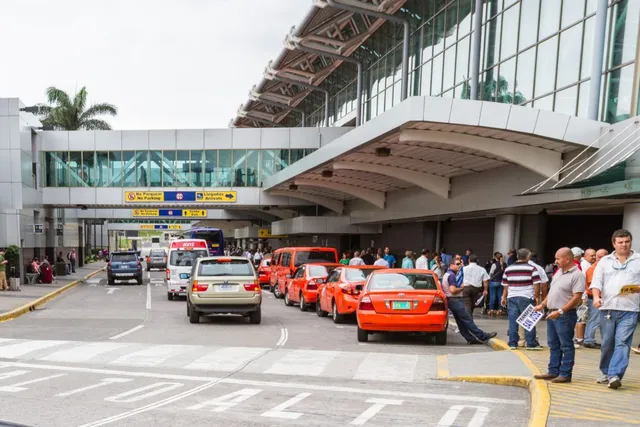 Cara Menuju Kota dari Bandara Internasional Santamarina